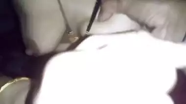 Koi Nhi Tha Ghar Par Akeli Mom Ko Dekh Betey Ne Help Mangi Aur Fir Fayda Uthaya