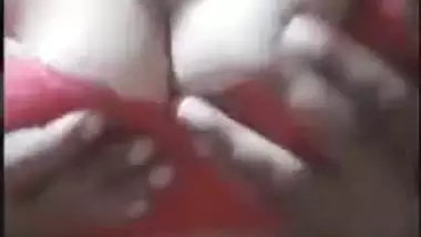 Hot sexy desi XXX girl sucks her friend’s cock in live cam MMS