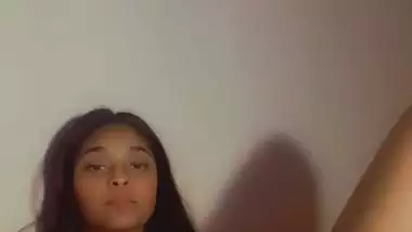 Naked pussy showing hot Indian girl nude viral MMS