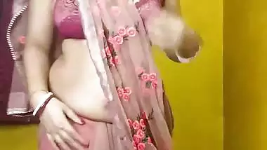Bhabhi in saree live nude huge boobs showing recorded