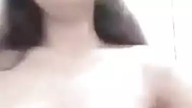 Cute Desi Girl Showing boobs