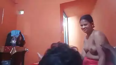 Local OYO room booking for sex affair bhabhi by lover