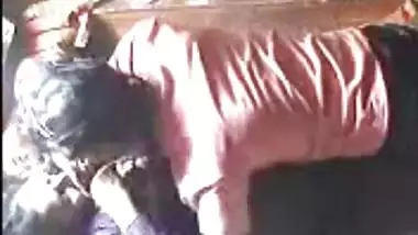 Curvy Indian babe sex show on camera.