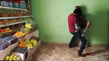 Viral Indian Fruit seller Fucking MMS