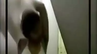 Indian Aunty on Cam Chat Removing Saree Jacket and Bra Showing Shaggy Boobs
