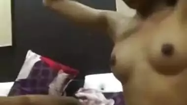 Desi babe performs her own XXX show with naked sex parts and BF in bed