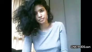 Skinny Desi webcam sex model wears blue T-shirt and never takes it off