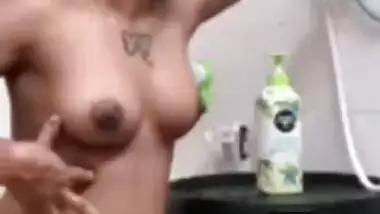 Instagram Tamil Malaysian Girl Bath 2 video merge