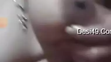 Today Exclusive- Desi Village Girl Showing Her Boobs And Pussy On Video Call