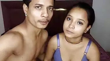 Newly married couple live sex show for money