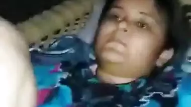 Desi Sooo Beautiful Bhabhi asking Hus bro use condom before fuk real Beauty with hindi Audio