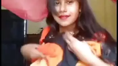 Married bhabi showing pussy