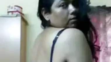 Hot sexy aunty nude XXX show on cam for her secret husband