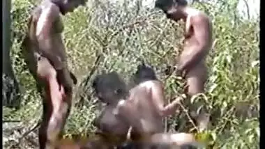 Indian sex video of Mallu village outdoor group sex with audio