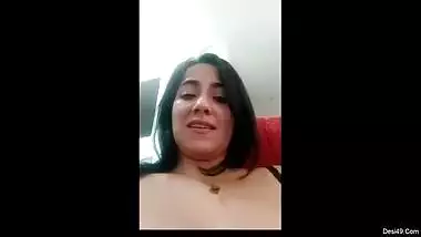 Sex show by thoughtless mom who opens tits and vagina for online fans