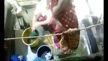 Bangla desi village girls bathing in Dhaka city HQ (5)