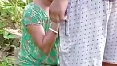 Outdoor XXX coupling of horny Desi lovers for the amateur video
