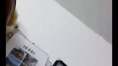 Cute bhabhi in affair with Facebook friend and nude call