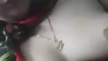 Bangladeshi call girl Mitu showing her tits