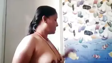 Big ass South Indian aunty stripping saree viral nude