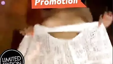Jaannat Showing Pussy on Live