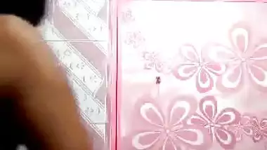 Bangladeshi Horny Girl ki nangi tease – ShopnoHin