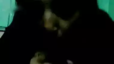 Hot Sakhshi bhabhi giving very hot blowjob to...