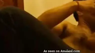 Amateur Indian couple enjoy in sex.