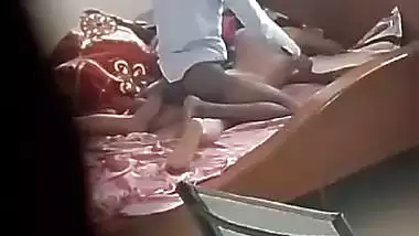 College girlfriend fucking in friend home viral MMS