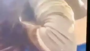 Outdoor xxx MMS of a girl sucking a dick in a car