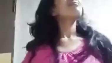 Cute Indian nude girl solo video
