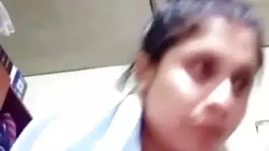 Chennai Tamil TCS girl striptease nude for boyfriend