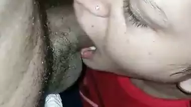 Horny milf gives a desi blowjob to the man