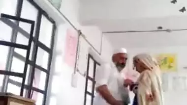 School Peon Fuck Teacher Bhabi in Classroom